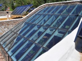 “Green House” troši manje energije nego što proizvodi top_of_greenhouse_zelena_kuca_stednja_energije.jpg