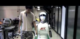 Najezda tajlandskih robota u restoranima