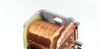 Digitalni impulsni relej