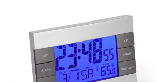 Digitalni sat/kalendar/termometar