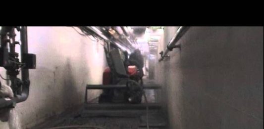 AQUA cutter 410A – robot hidro-uništavač