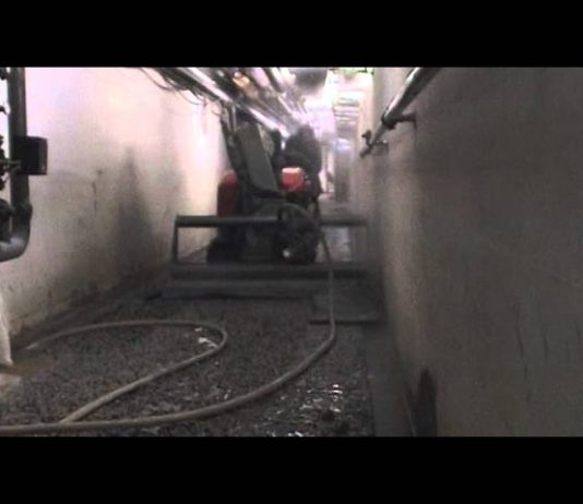 AQUA cutter 410A – robot hidro-uništavač