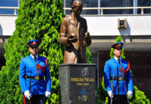 Tesla dobio treći spomenik u Beogradu, Eaton obogatio proizvodni program frekventnih regulatora PowerXL DC1 modelom velike snage |Pregled vesti za 27-u nedelju u 2016.godini