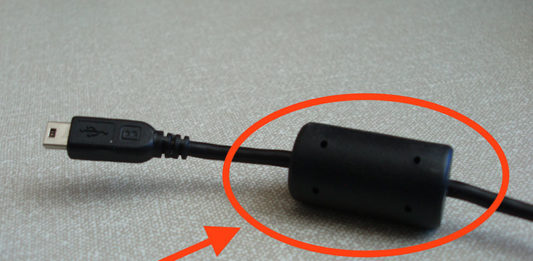 Zašto na kablu punjača za laptop imamo mali cilindar?