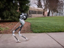 Ovaj dvonožni robot, će vam možda donositi pošiljke jednog dana