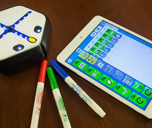 Programiranje ja veština sadašnjosti, ali i budućnosti, a ovaj robot pomaže najmlađima u učenju