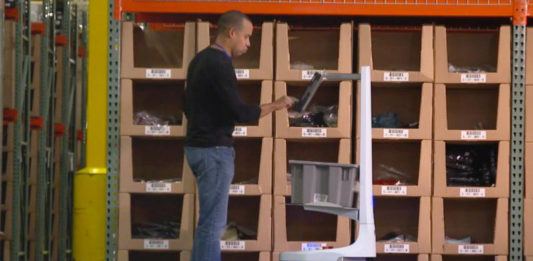 DHL testira kolaborativne robote u svojim skladištima