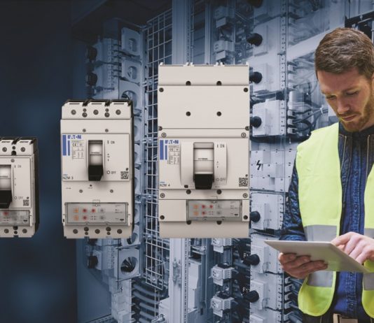 Sa digitalni NZM prekidačem možete da kombinujete slobodu povezivanja, maksimalnu bezbednost i unapređeno rukovanje u jednom kompaktnom uređaju