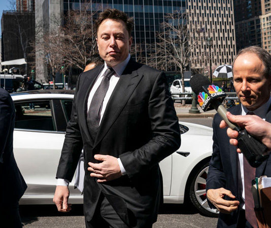 Elon Musk: Roboti će voziti mrežu Tesla taksija od 2020. godine