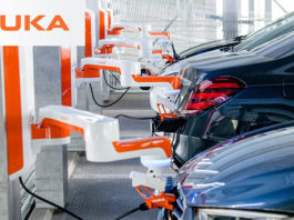 Punjenje baterija EV postaje još komfornije uz pomoć KUKA carla_connect asistenta