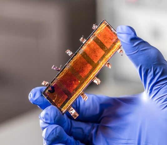 Visokoefikasne solarne ćelije u spreju Perovskite