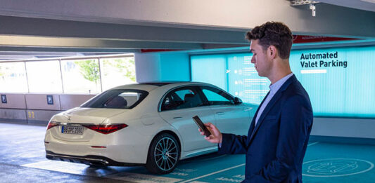 Aerodrom u Stutgartu dobija mogućnost parkiranja bez vozača sa novom Mercedes-Benz S-klasom